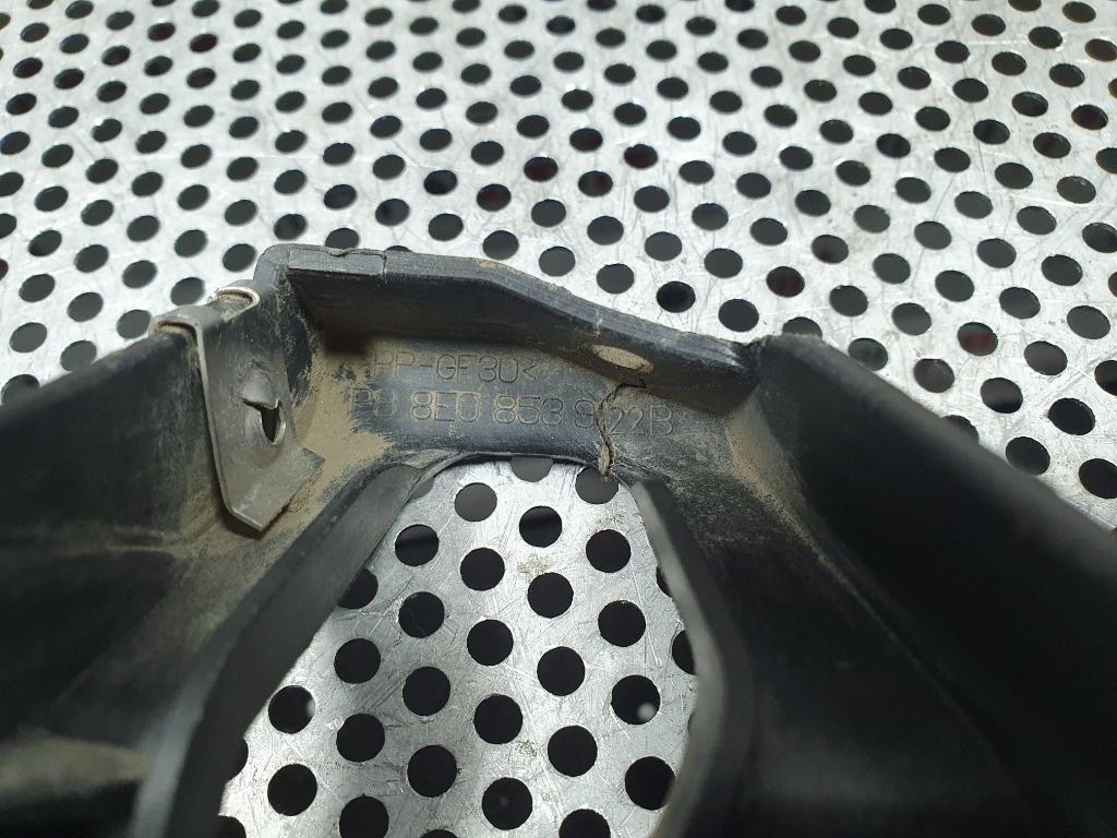 Suport ornament prag dreapta  AUDI A4 II Avant (8E5, B6) [ 2000 - 2005 ] OEM 8E0 853 922 B