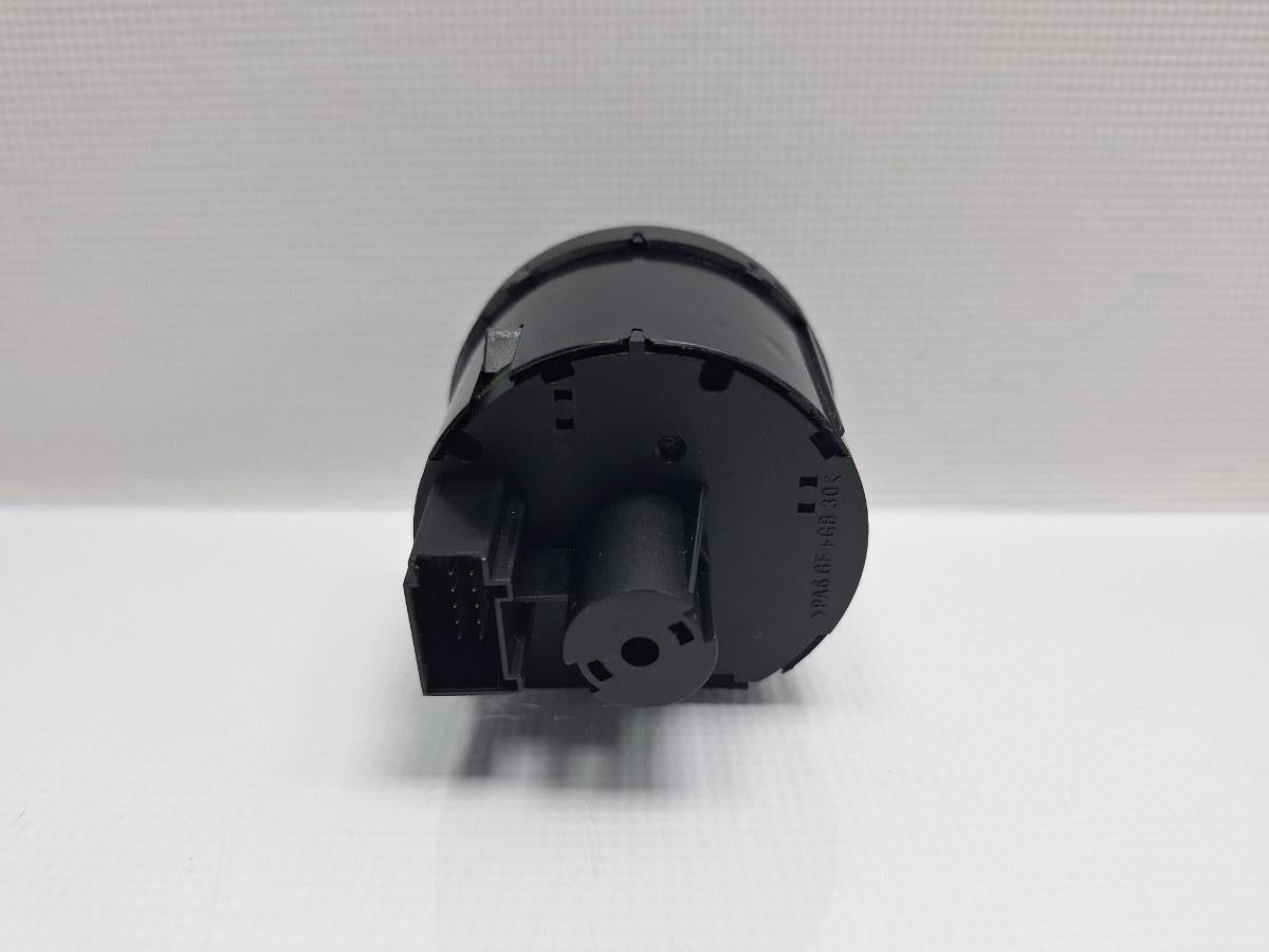 Bloc lumini VOLKSWAGEN PASSAT Variant (3C5) [ 2005 - 2011 ] TDI (BMP) 103KW|140HP OEM 1K0941431N