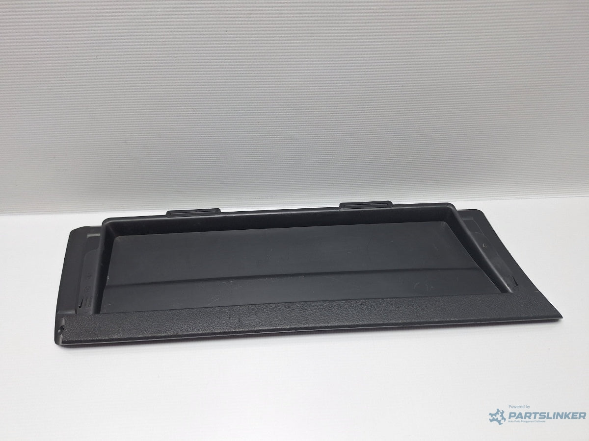 Capac laterala portbagaj stanga VOLKSWAGEN PASSAT Variant (3C5) [ 2005 - 2011 ] TDI (BMP) 103KW|140HP 3C9867463
