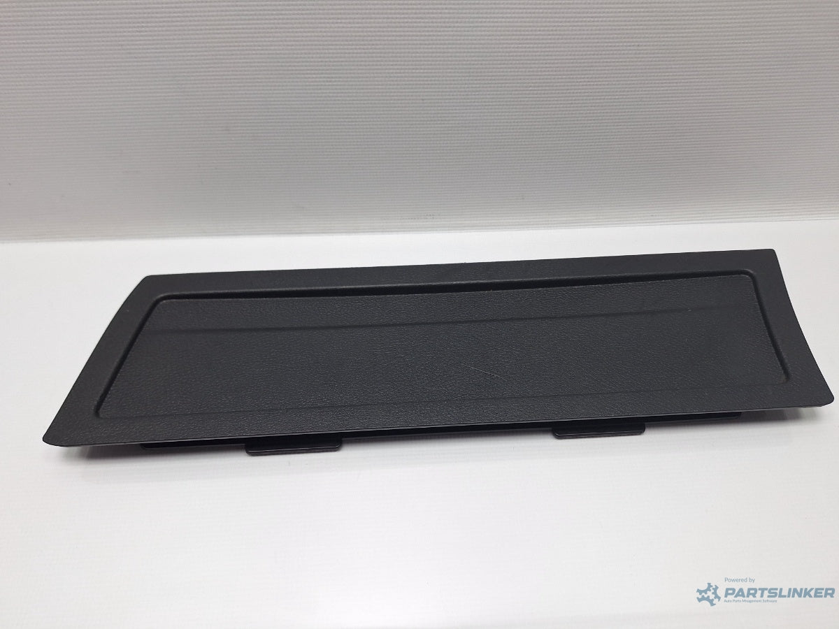 Capac laterala portbagaj stanga VOLKSWAGEN PASSAT Variant (3C5) [ 2005 - 2011 ] TDI (BMP) 103KW|140HP 3C9867463