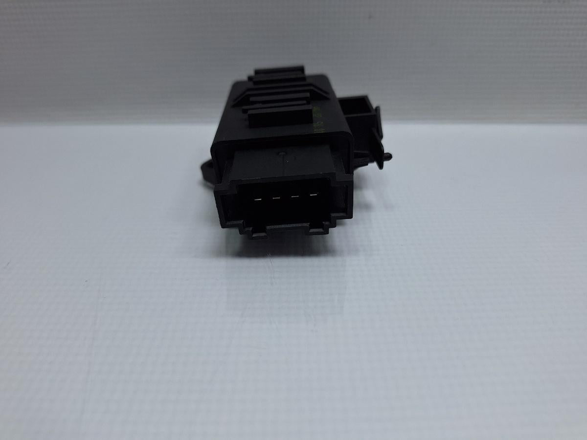 Releu incalzire scaune VOLKSWAGEN PASSAT Variant (3C5) [ 2005 - 2011 ] TDI (BMP) 103KW|140HP OEM 1K0959772