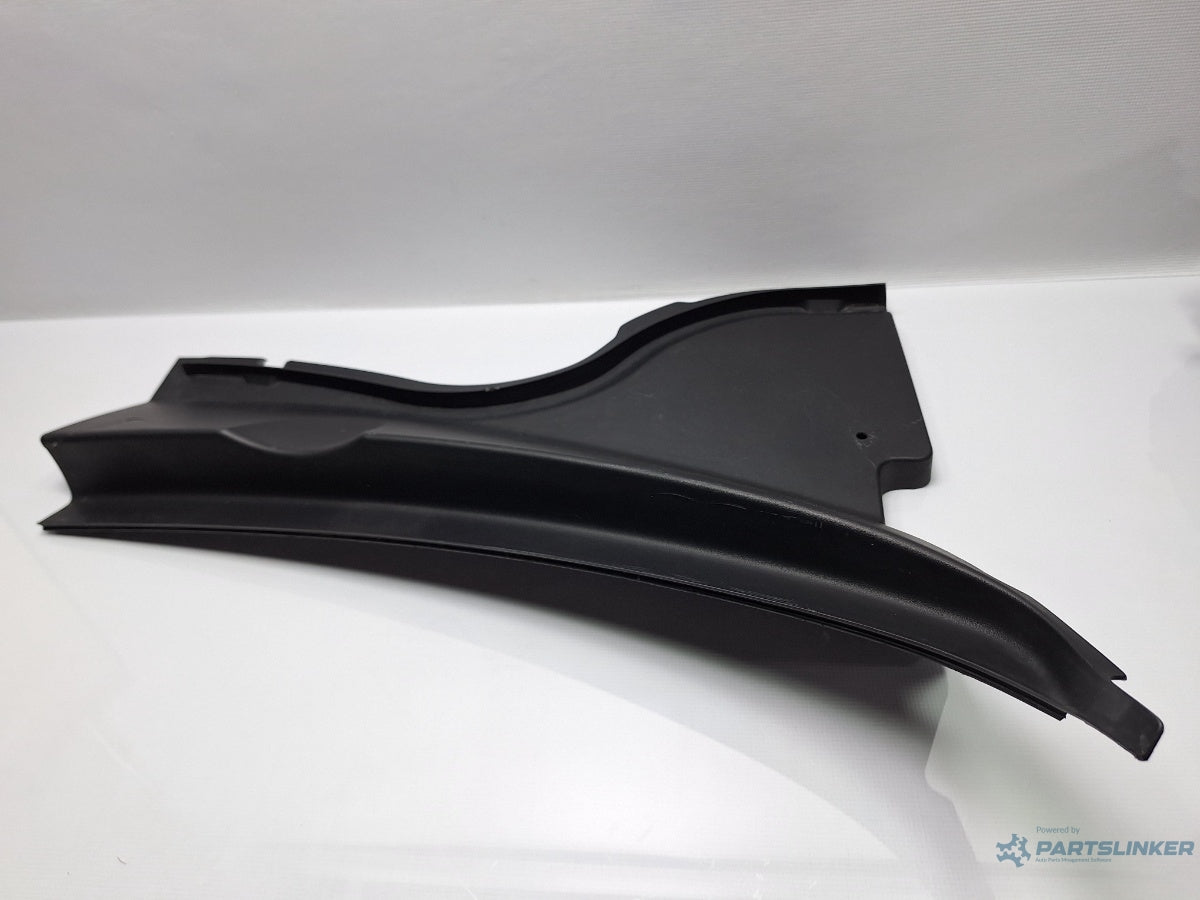 Grilă capotă dreapta VOLKSWAGEN PASSAT Variant (3C5) [ 2005 - 2011 ] TDI (BMP) 103KW|140HP  3C1819404B