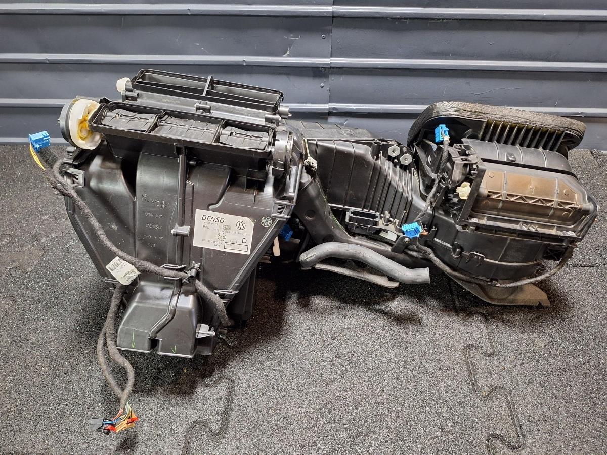Carcasa aeroterma VOLKSWAGEN PASSAT Variant (3C5) [ 2005 - 2011 ] TDI (BMP) 103KW|140HP OEM 3C1820003BK