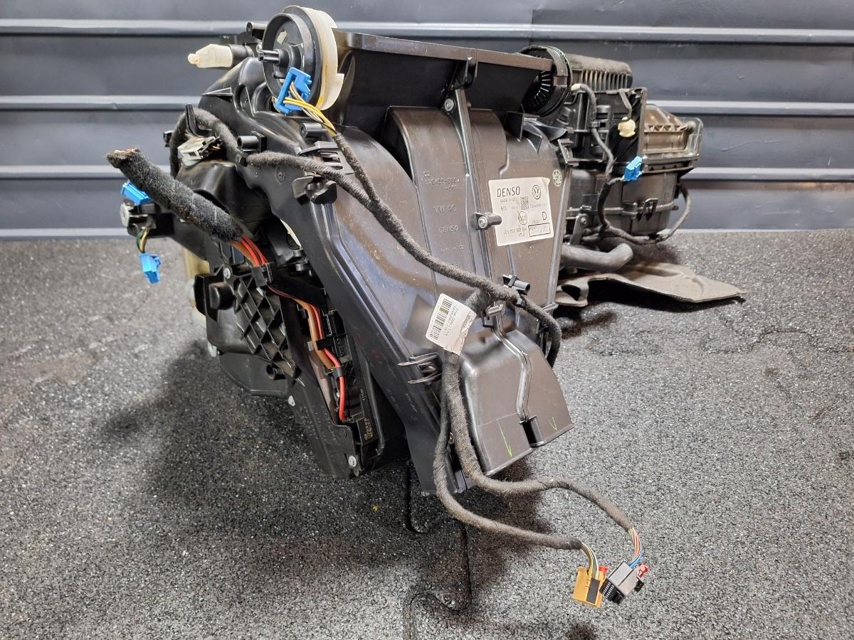 Carcasa aeroterma VOLKSWAGEN PASSAT Variant (3C5) [ 2005 - 2011 ] TDI (BMP) 103KW|140HP OEM 3C1820003BK