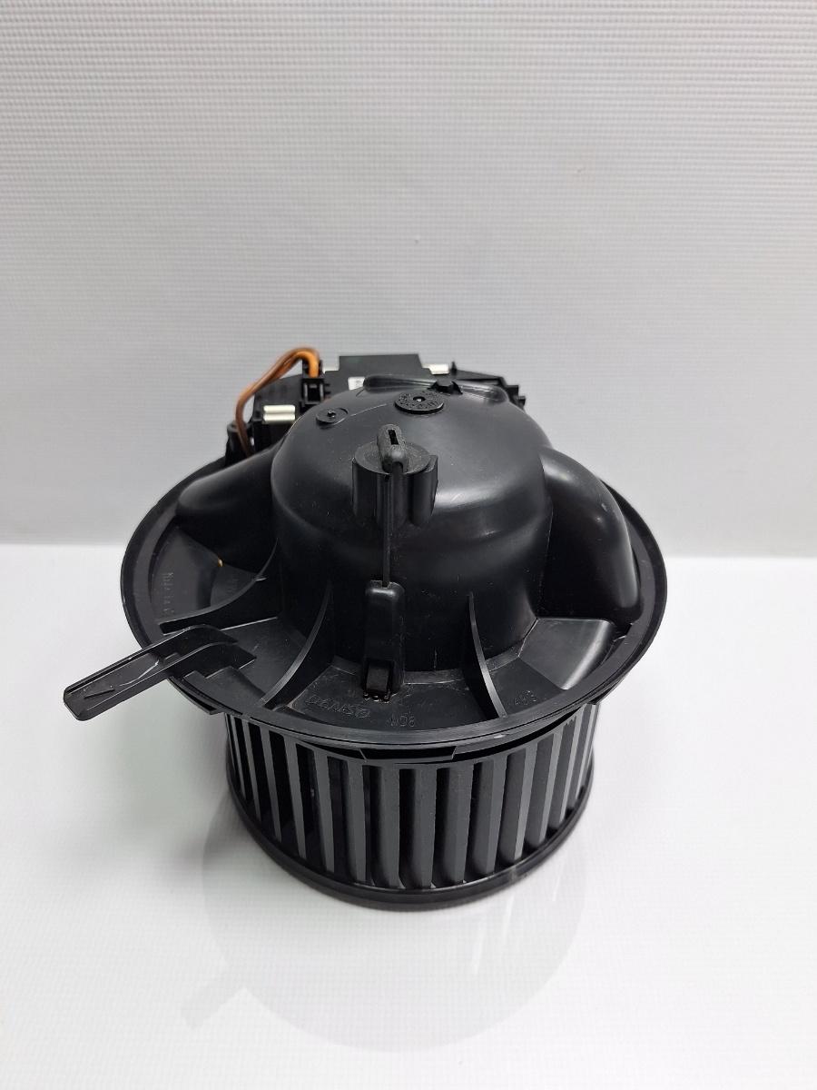 Ventilator aeroterma VOLKSWAGEN PASSAT Variant (3C5) [ 2005 - 2011 ] TDI (BMP) 103KW|140HP OEM 3C1820015J , 3C0907521B