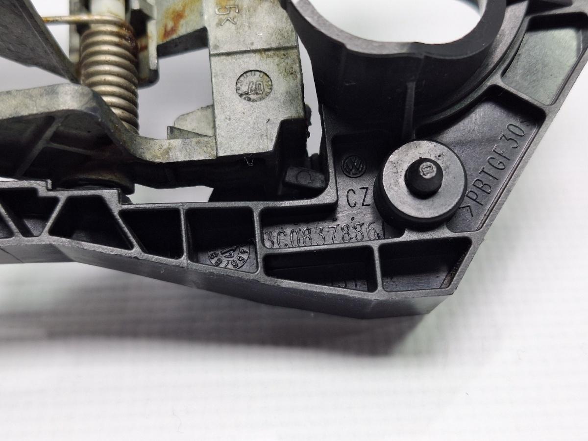 Maner/suport exterior usa de incarcare dreapta VOLKSWAGEN PASSAT Variant 3C5 2005 - 2011 TDI BMP 3C0837886J