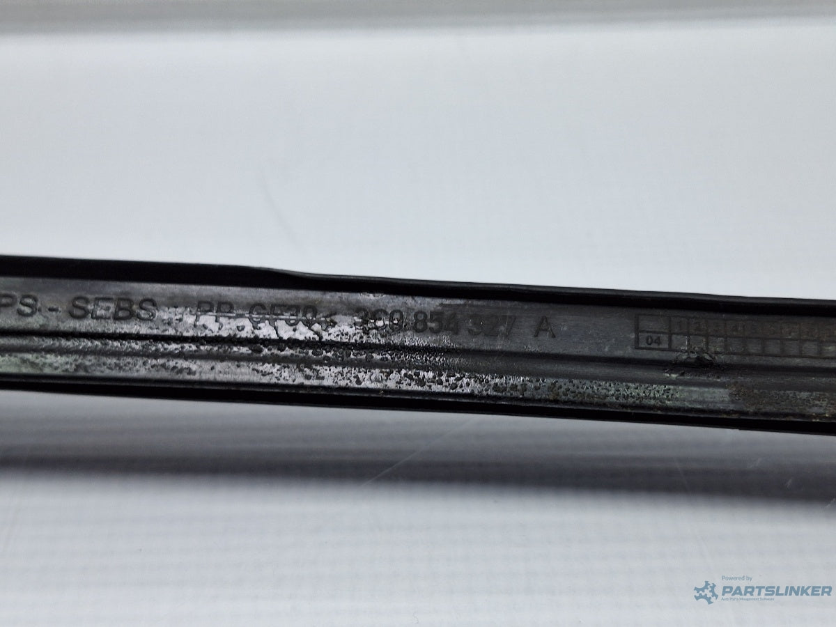 Cheder parbriz VOLKSWAGEN PASSAT Variant 3C5 2005 - 2011 TDI BMP 3C0854327A stanga