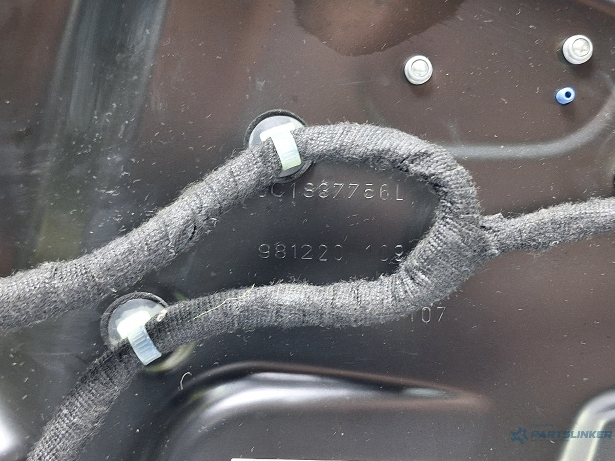 Macara geam VOLKSWAGEN PASSAT Variant 3C5 2005 - 2011 TDI BMP 3C1837756L dreapta fata