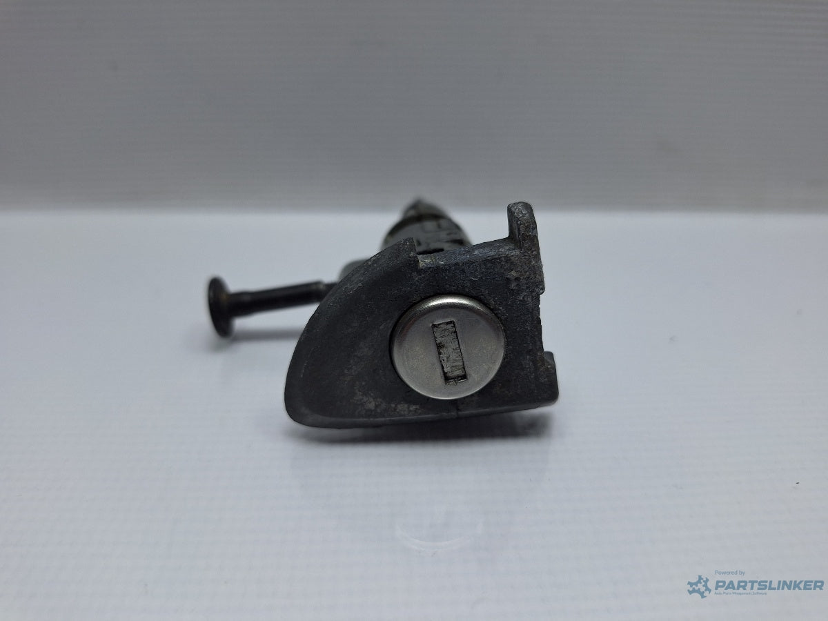 Butuc usa VOLKSWAGEN PASSAT Variant 3C5 2005 - 2011 TDI BMP 3C0837167A stanga fata