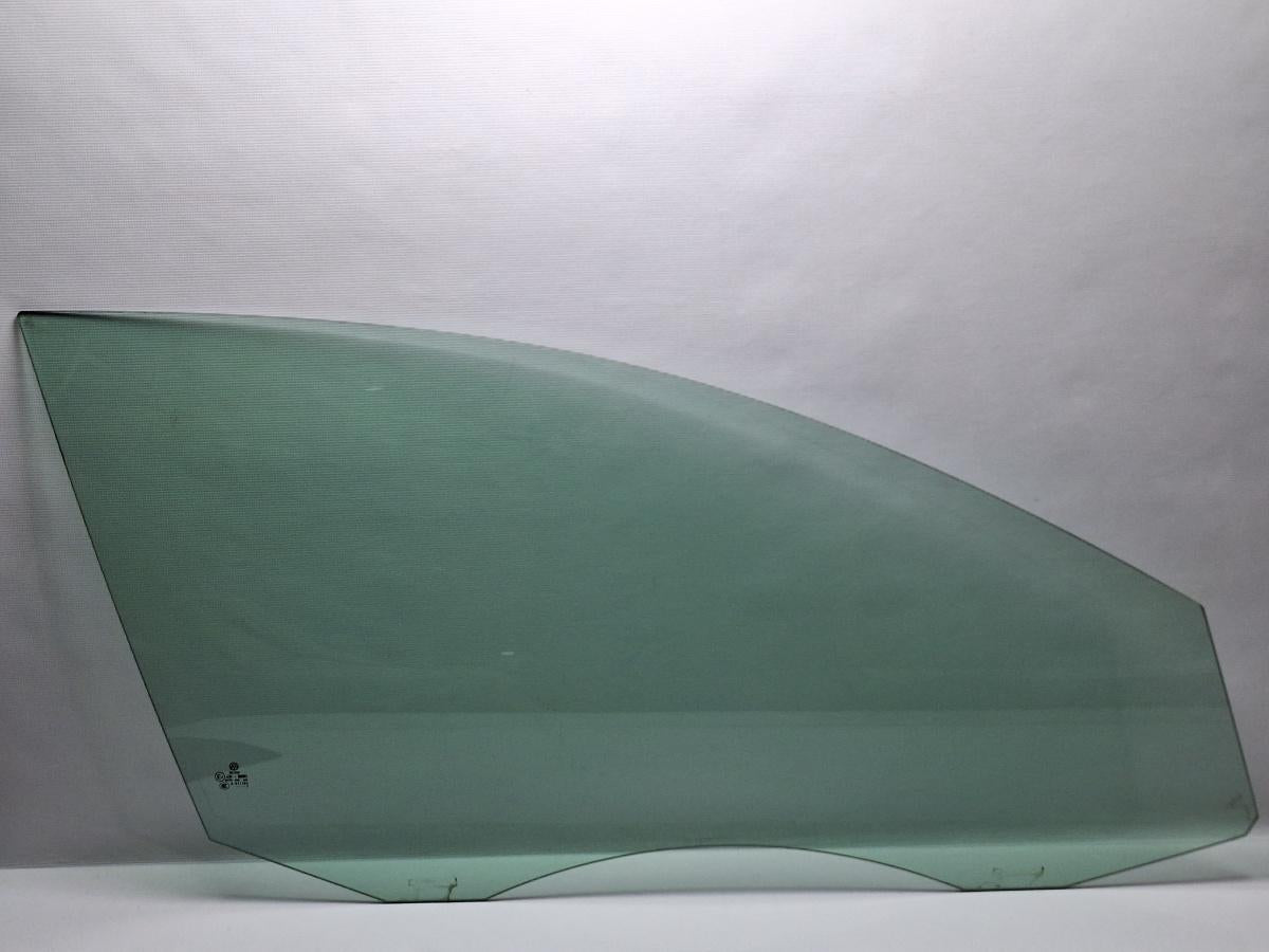 Geam usa dreapta fata VOLKSWAGEN PASSAT Variant 3C5 2005 - 2011 TDI BMP 3C4845202B , 43R-00082