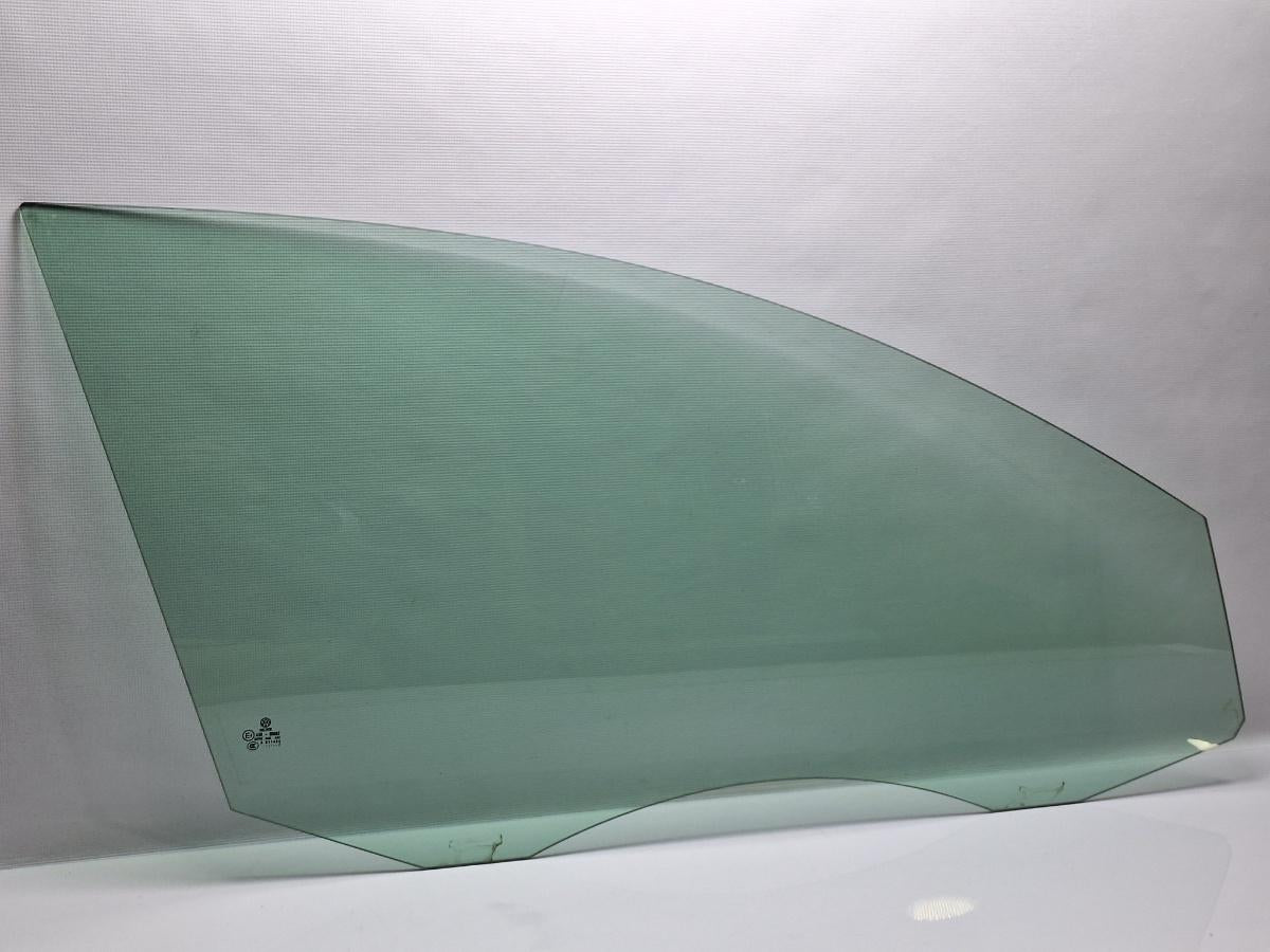 Geam usa dreapta fata VOLKSWAGEN PASSAT Variant 3C5 2005 - 2011 TDI BMP 3C4845202B , 43R-00082