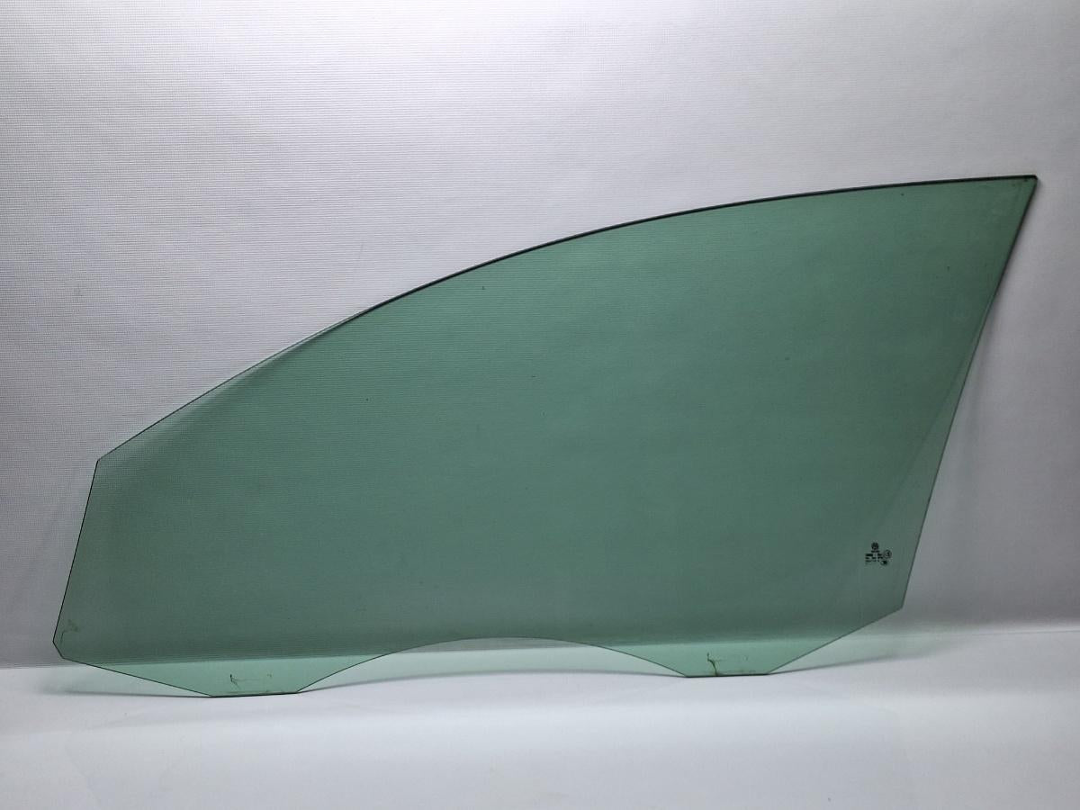 Geam usa dreapta fata VOLKSWAGEN PASSAT Variant 3C5 2005 - 2011 TDI BMP 3C4845202B , 43R-00082
