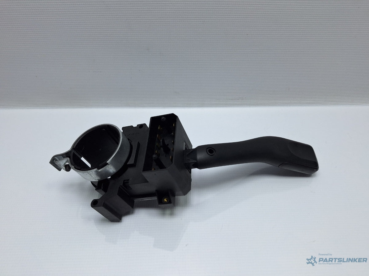 Maneta semnalizare VOLKSWAGEN GOLF IV 1J1 1997 - 2007 TDI ATD, AXR 8L0953513G