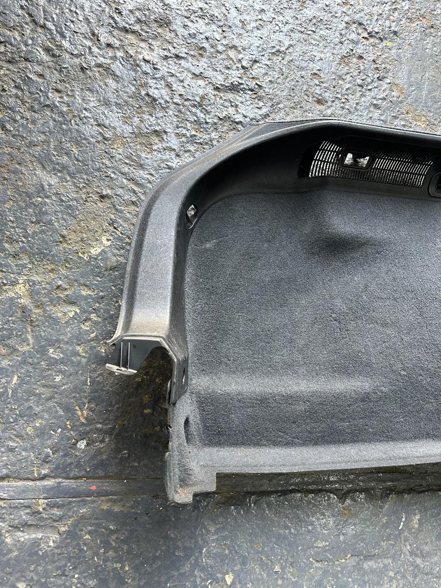 Laterale portbagaj stanga dreapta  AUDI A3 II Sportback 8PA 2004 - 2015 TDI BKC, BLS, BXE 8P4863879E 9BT / 8P4863880 9BT