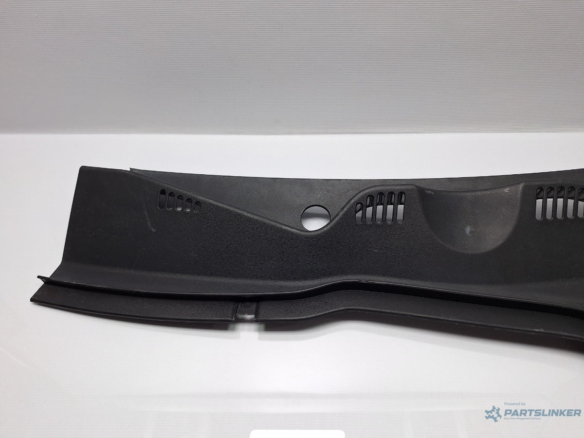 Grila stergatoare stanga VOLKSWAGEN PASSAT Variant 3C5 2005 - 2011 TDI CAYC 3C1819403B