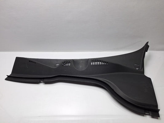 Grila stergatoare stanga VOLKSWAGEN PASSAT Variant 3C5 2005 - 2011 TDI CAYC 3C1819403B