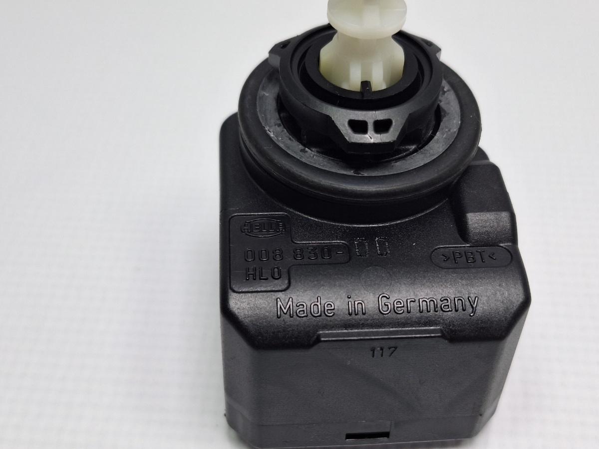 Motoraj reglaj far halogen VOLKSWAGEN PASSAT Variant 3C5 2005 - 2011 TDI CAYC HELLA 008830-00 1Q0941295