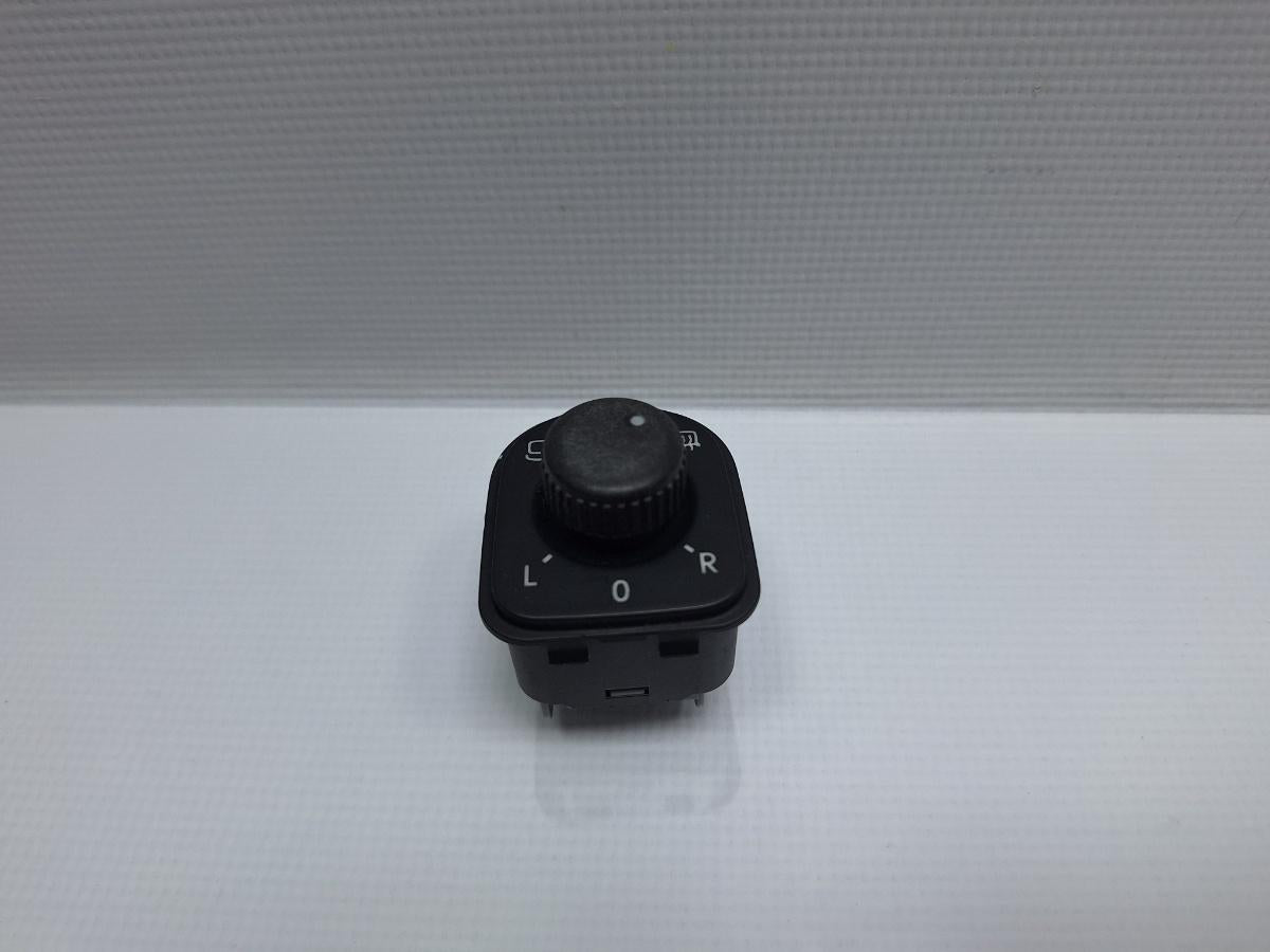 Buton reglaj oglinzi VOLKSWAGEN PASSAT Variant 3C5 2005 - 2011 TDI CAYC 1K0959565J