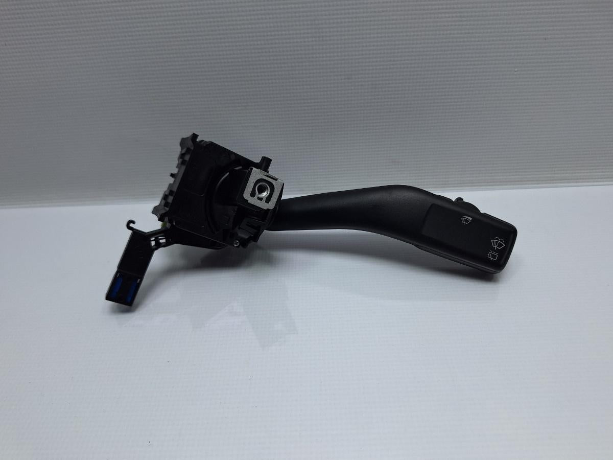 Maneta stergatoare VOLKSWAGEN GOLF V 1K1 2003 - 2009 TDI BKC, BLS, BXE 1K0953519CN