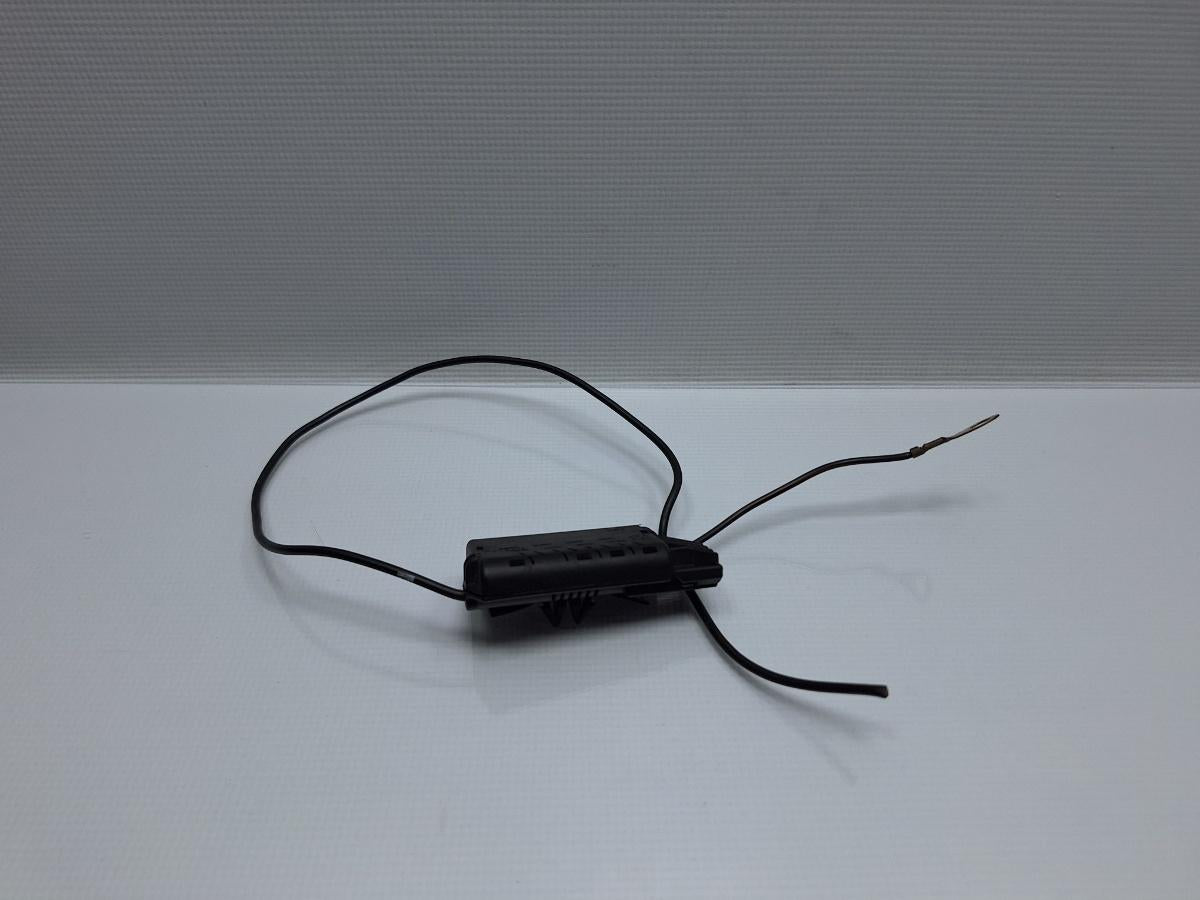 Amplificator antena VOLKSWAGEN PASSAT 362 2010 - 2014 TDI CFFB 3AA035570A