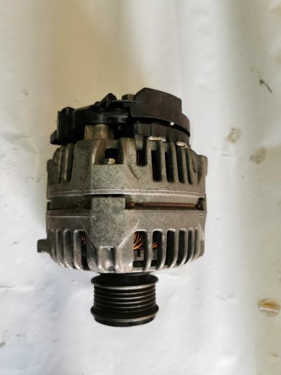 Alternator 90A  VOLKSWAGEN GOLF IV 1J1 1997 - 2007 1.9 TDI ATD, AXR BOSCH 0124325001381 038903023L