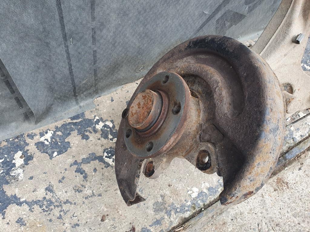 Brat cu fuzeta stanga spate VOLKSWAGEN TRANSPORTER IV Bus 70XB, 70XC, 7DB, 7DW, 7DK 1990 - 2 2.5 2.5 AAF, ACU, AEN, AEU 7H0501413D