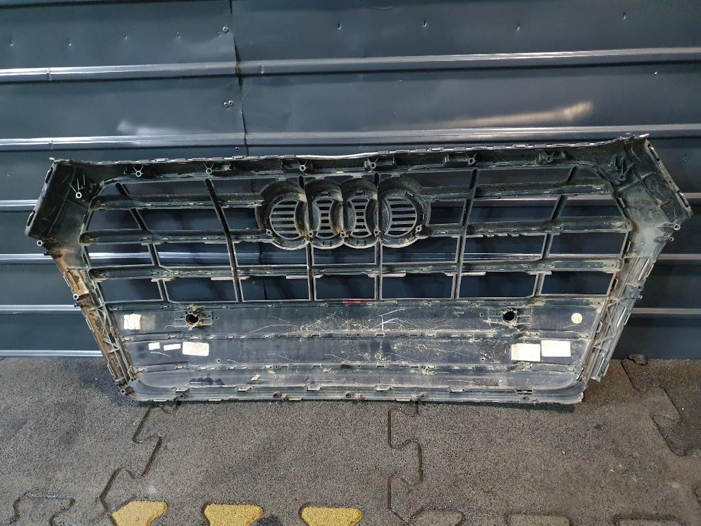 Grila cu semn S-line AUDI 80 V 8C, B4 1991 - 1995 80A853651C