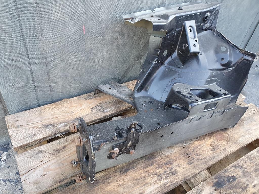 Lonjeron si semi aripa dreapta  VOLKSWAGEN PASSAT Variant 3B6 2000 - 2005 3C0803106