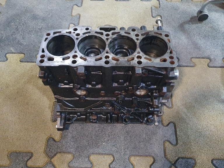 Bloc motor ambielat  VOLKSWAGEN AMAROK 2H_, S1B 2010 - > 2.0 TDI CDBA, CNFA 03L100038