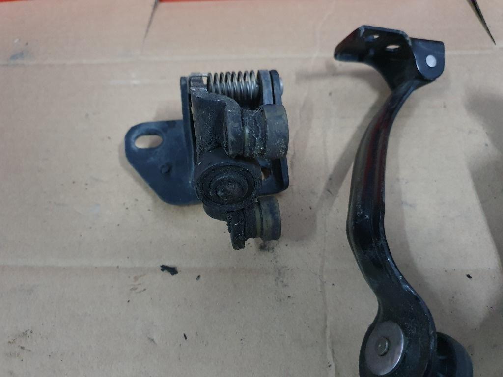 Role usa culisanta dreapta  CITROËN BERLINGO Box M_ 1996 - 2011 1.6 HDI 75 9HW (DV6BTED4), DV6B