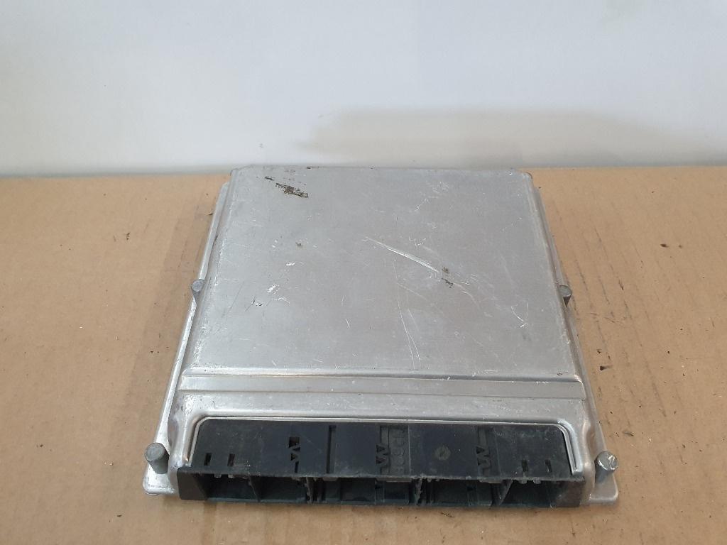 Calculator ECU motor MERCEDES-BENZ C-CLASS II W203  2000 - 2007 BOSCH 0281012196 A6121537779