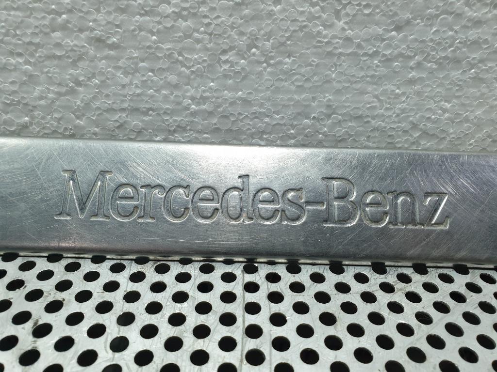 Ornament prag dreapta spate MERCEDES-BENZ M-CLASS W163 1998 - 2005 2.7 ML 270 CDI OM 612.963  A1636861620