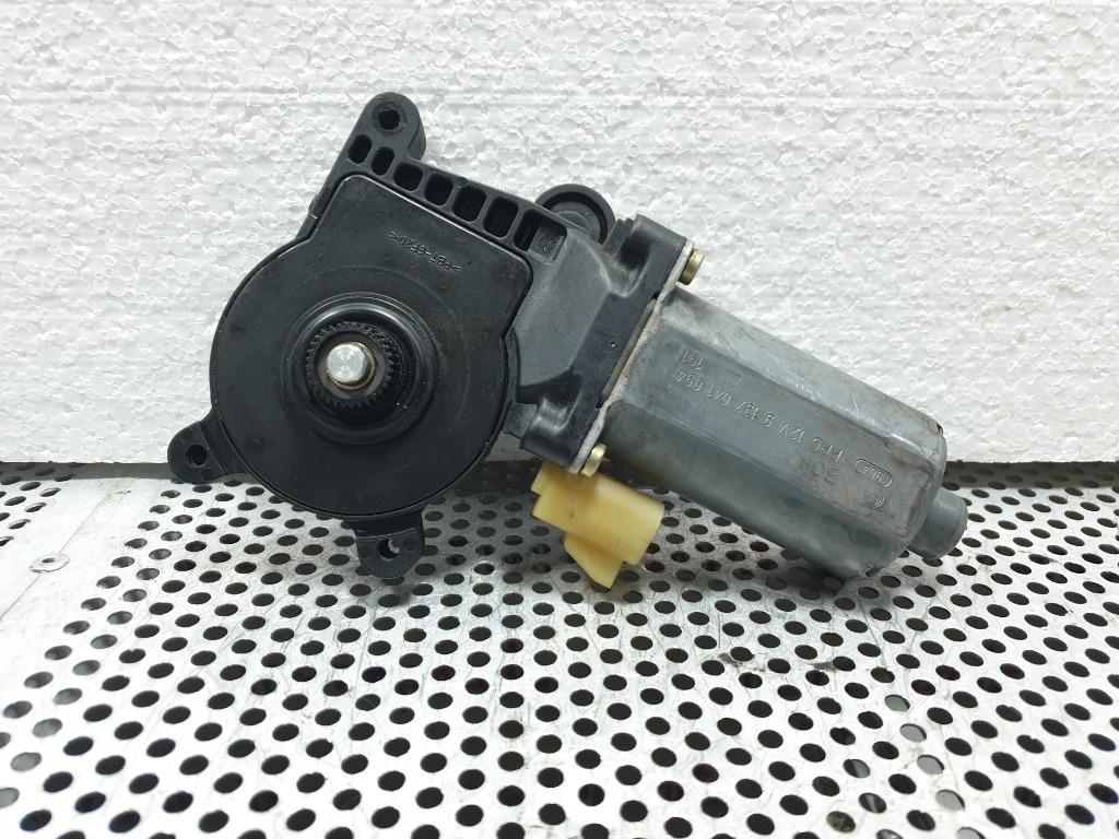 Motoras macara geam stanga spate  MERCEDES-BENZ M-CLASS W163 1998 - 2005 2.7 ML 270 CDI OM 612.963 9137041094