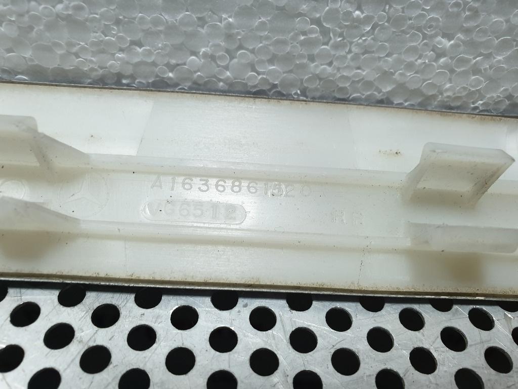 Ornament prag stanga spate fata MERCEDES-BENZ M-CLASS W163 1998 - 2005 2.7 ML 270 CDI OM 612.963 A1636861520