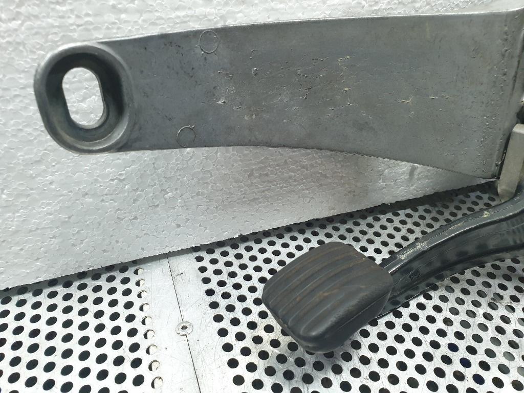 Pedala frana de mana  MERCEDES-BENZ M-CLASS W163 1998 - 2005 2.7 ML 270 CDI OM 612.963 2024270101