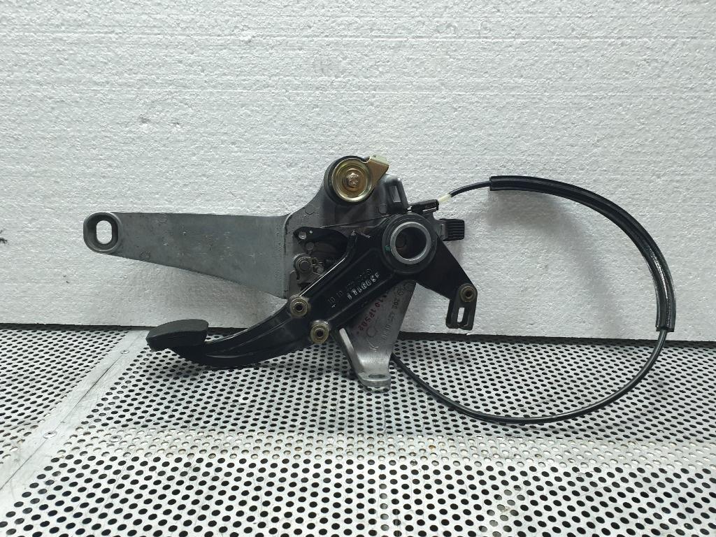 Pedala frana de mana  MERCEDES-BENZ M-CLASS W163 1998 - 2005 2.7 ML 270 CDI OM 612.963 2024270101