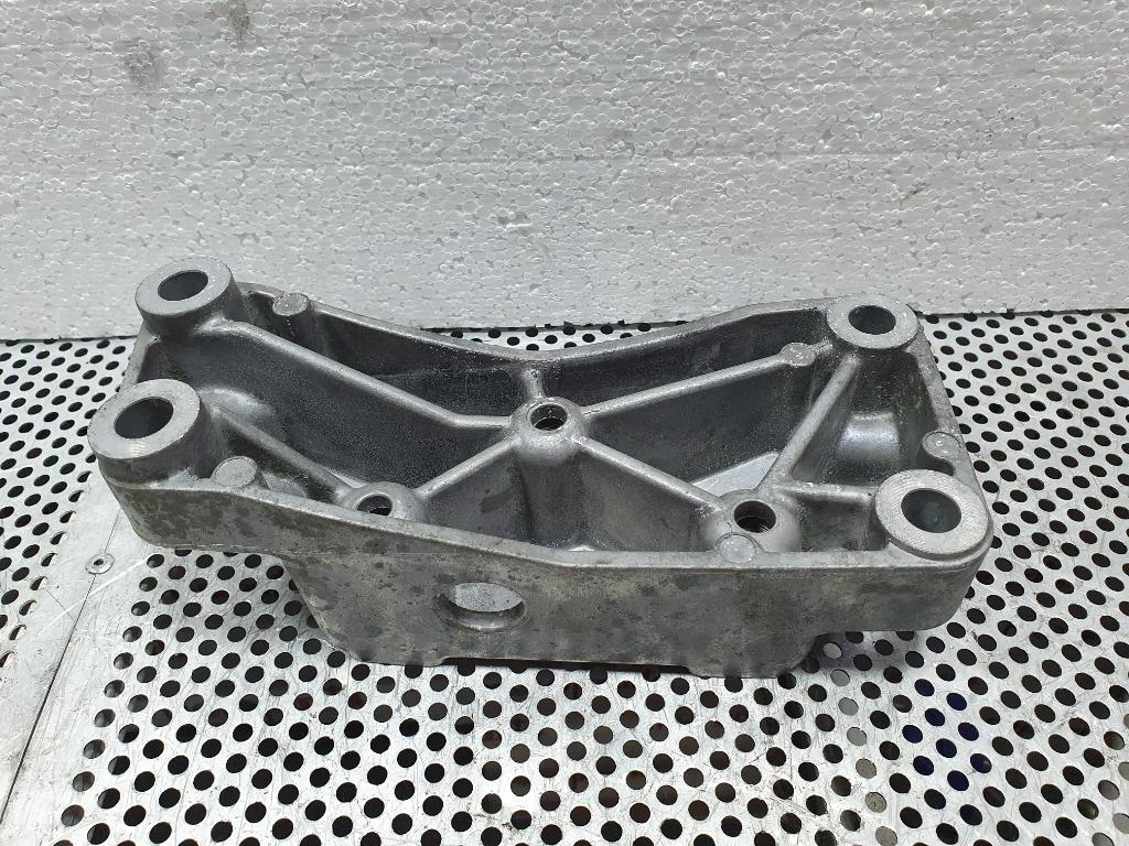 Suport  cutie de viteze VOLKSWAGEN GOLF V 1K1 2003 - 2009 TDI 16V BKD 1K0199117AM