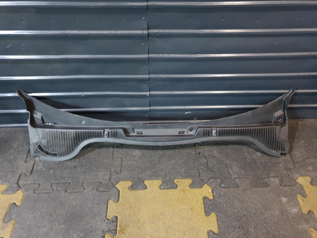 Grila stergator SKODA OCTAVIA 1Z3 2004 - 2013 1.9 TDI BJB, BKC, BLS, BXE 1Z1819415F