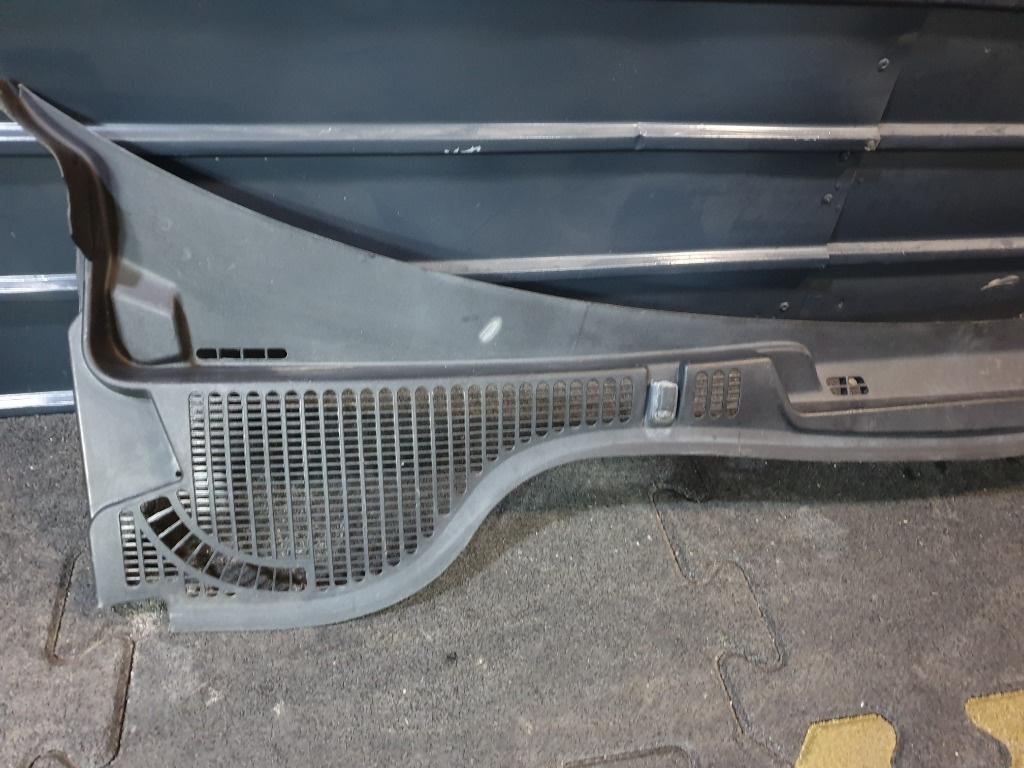 Grila stergator SKODA OCTAVIA 1Z3 2004 - 2013 1.9 TDI BJB, BKC, BLS, BXE 1Z1819415F