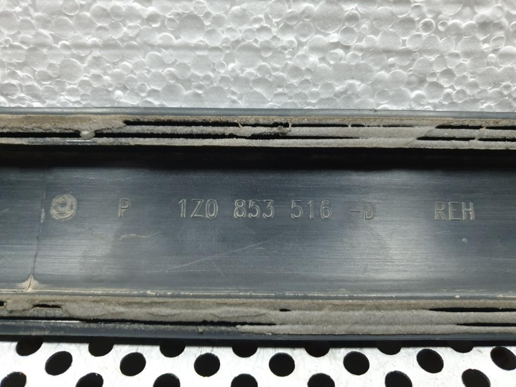 Bandou usa dreapta fata  SKODA OCTAVIA 1Z3 2004 - 2013 1.9 TDI BJB, BKC, BLS, BXE 1Z5853516D