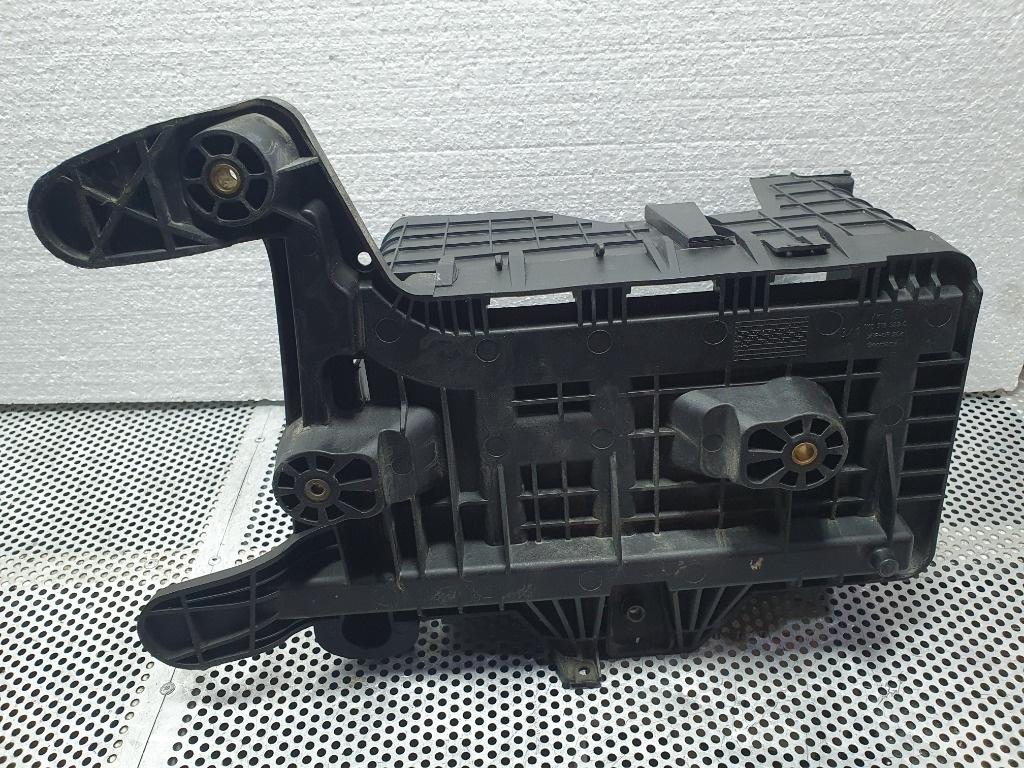 Carcasa baterie SKODA OCTAVIA 1Z3 2004 - 2013 1.9 TDI BJB, BKC, BLS, BXE  1K0915333C