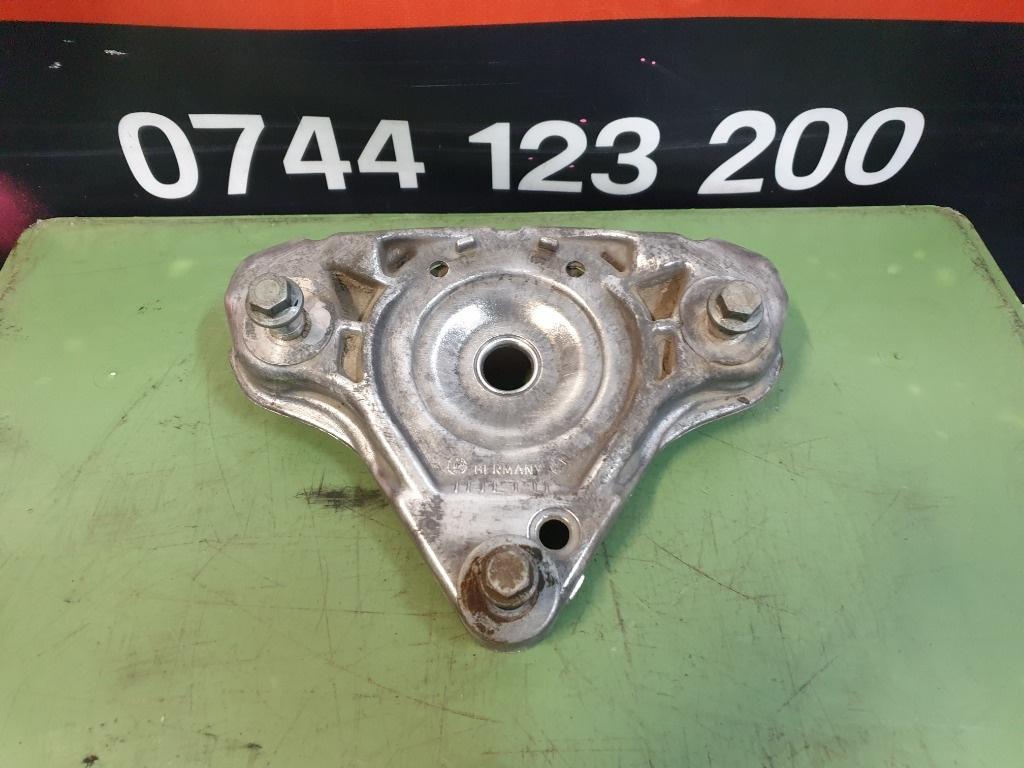 Flansa amortizor fata  AUDI A4 II Avant 8E5, B6 2000 - 2005 1.9 TDI AVF, AWX  8E0412383C