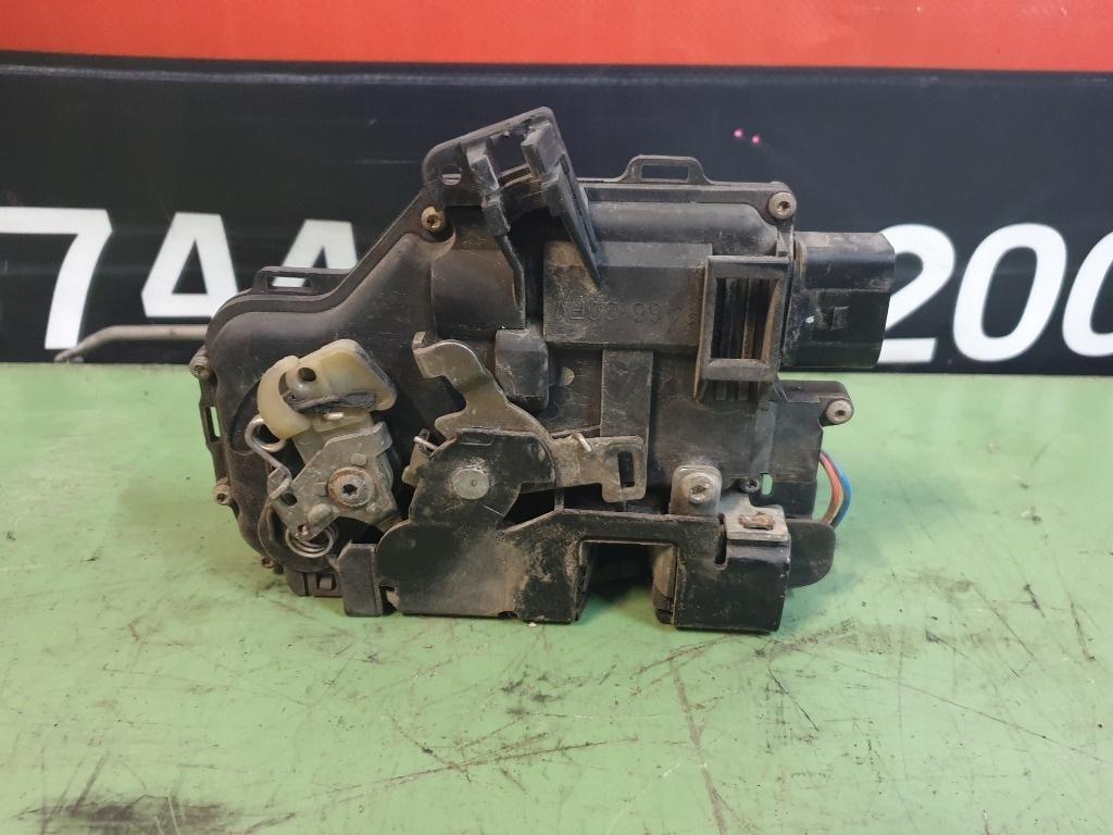 Broasca usa stanga fata  AUDI A4 II Avant 8E5, B6 2000 - 2005 1.9 TDI AVF, AWX 4B1837015G