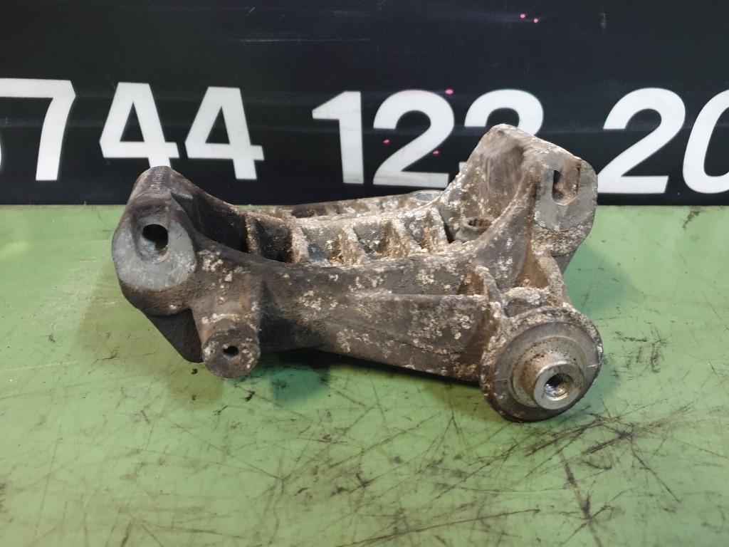 Suport generator/alternator AUDI A6/S6 III Saloon 4F2, C6 2004 - 2011 TDI quattro BMK 059903143K