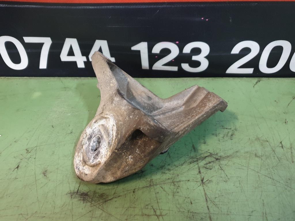 Suport  cutie de viteze stanga AUDI A6/S6 III Saloon 4F2, C6 2004 - 2011, Sedan TDI quattro BMK 4F0399113B
