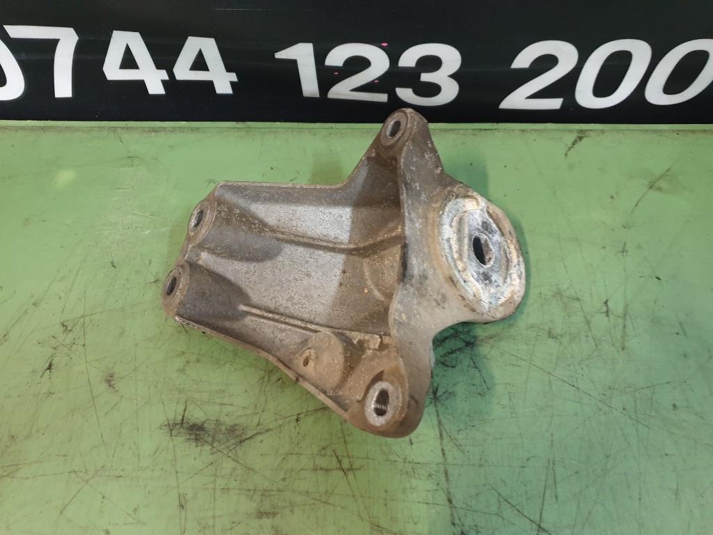 Suport  cutie de viteze stanga AUDI A6/S6 III Saloon 4F2, C6 2004 - 2011, Sedan TDI quattro BMK 4F0399113B
