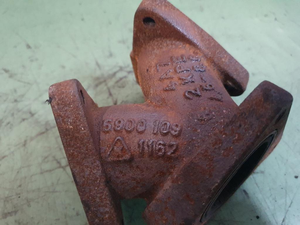 Cupla galerii evacuare  AUDI A6/S6 III Saloon 4F2, C6 2004 - 2011 3.0 TDI quattro BMK  059131799H
