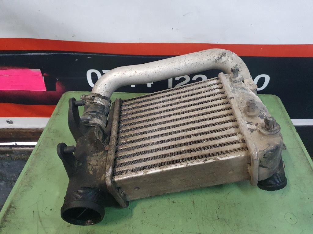 Radiator intercooler cu conducta dreapta AUDI A6/S6 III Saloon 4F2, C6 2004 - 2011, Sedan 3.0 TDI quattro BMK  4F0145806E
