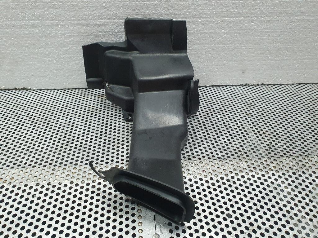 Furtun de scurgere a apei dreapta BMW 3 V E90 2004 - 2012 320 d N47 D20 C 64316925978-08