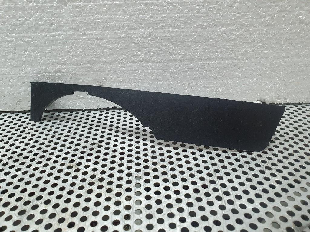 Grila proiector stanga  AUDI A4 II Avant 8E5, B6 2000 - 2005 1.9 TDI AVF, AWX 8E0807173